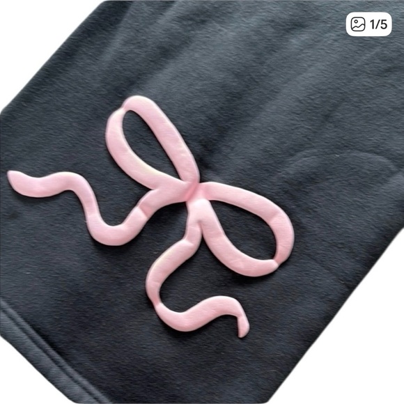 Edikted Bonney Bow Black Sweatpants Pink Bow Detail - Picture 6 of 10